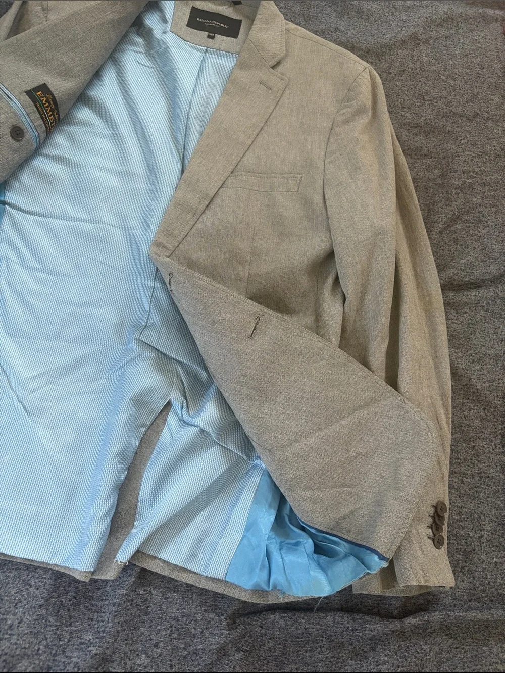 Banana Republic Men's Light Gray Sport Coat with Blue Lining